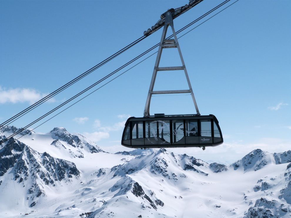 Cime de Caron cable car