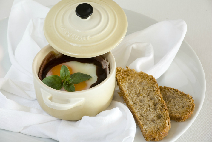 Egg Hotel les Trois Vallées, Val Thorens - dish with egg