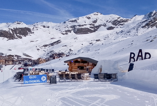 Igloo bar near Moraine lift
