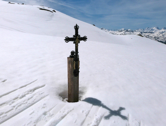 Cross, Pierre Lory, Orelle