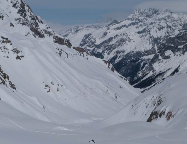 View towards Pralognan Val Thorens snow report 23rd March 13 - view towards Pralognan