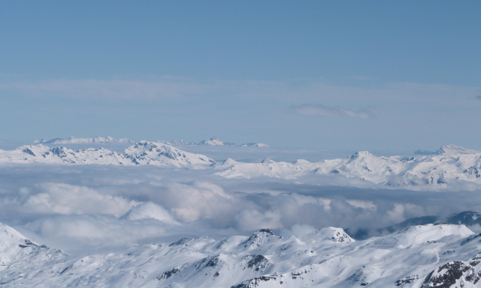 Sea of cloud, seen from the top of Caron Val Thorens snow report 21-4-13 - sea of clouds, from top of Caron